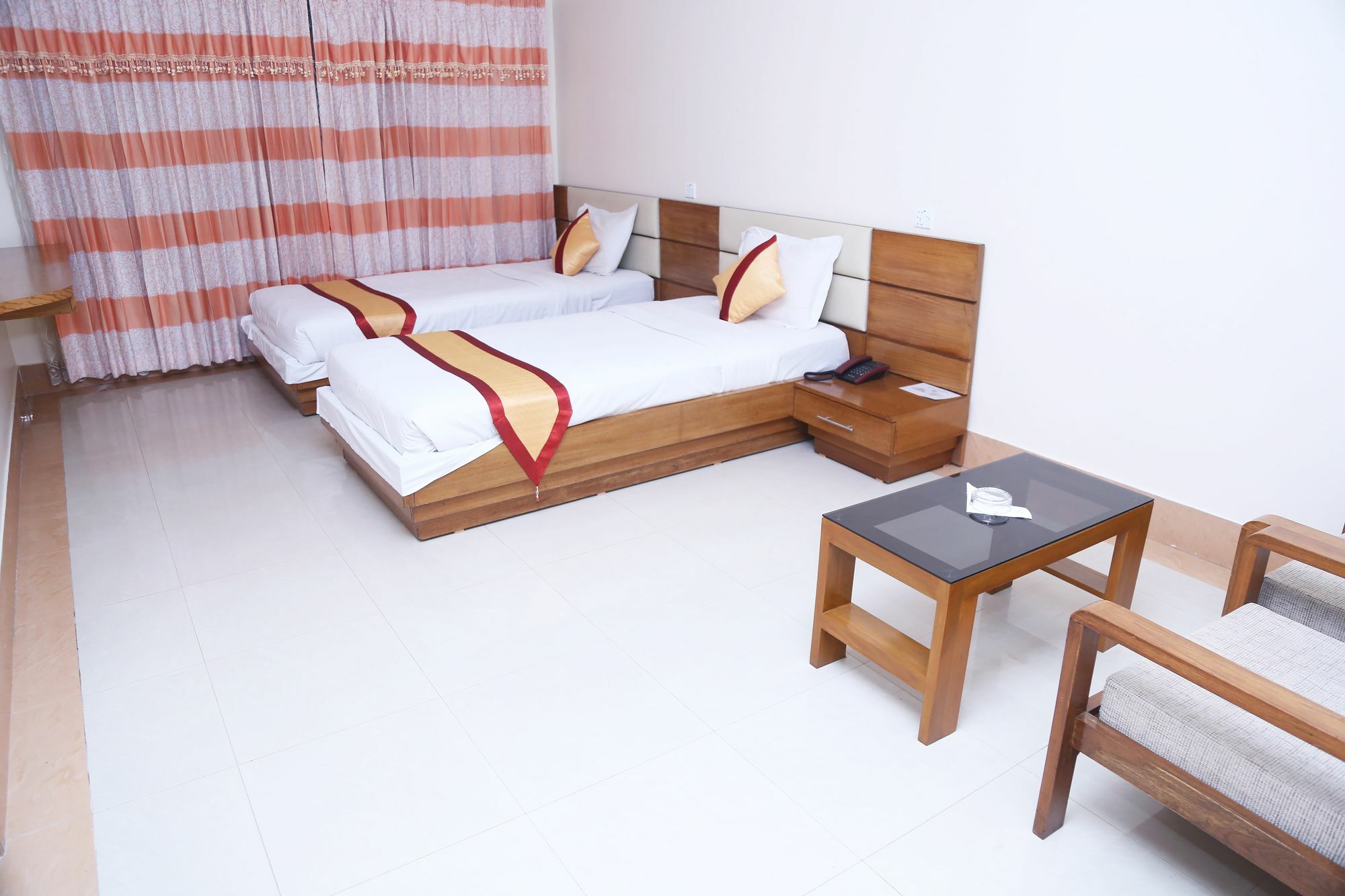Hotel Garden Inn Силхет Экстерьер фото